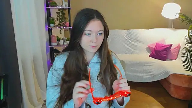 AlluringLookk online show from 21, 10, 2025