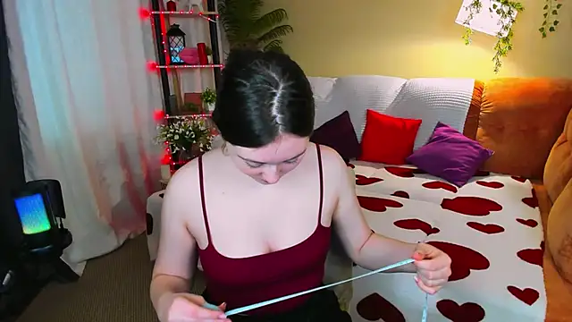 AlluringLookk online show from 11, 4, 2026