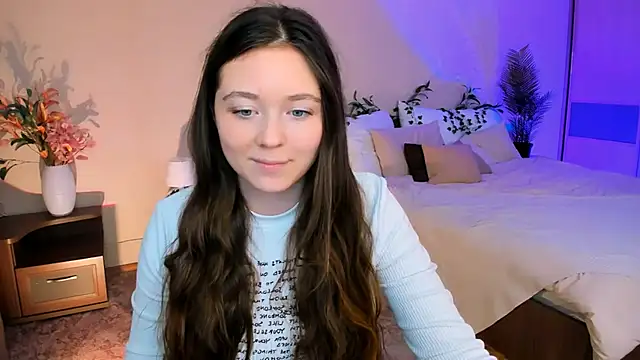 AlluringLookk online show from 10, 9, 2025