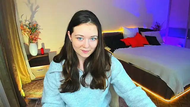 AlluringLookk online show from 6, 11, 2025