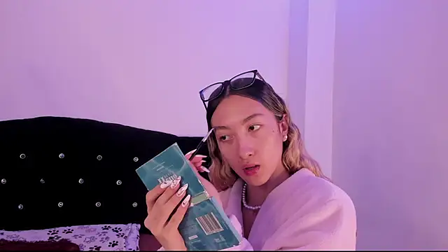 LauMiller online show from 17, 10, 2025