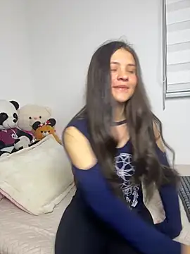 Emilyybennet  online show from 5, 10, 2025