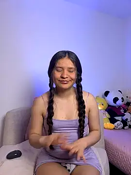 Emilyybennet  online show from 21, 11, 2025