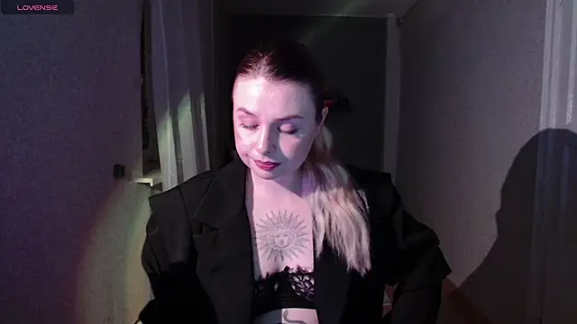 Snapshot of AngelicaHollywood chatting on 7, 6, 2026 AngelicaHollywood online show from 7, 6, 2026