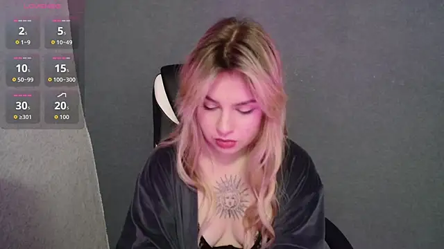 AngelicaHollywood online show from 9, 10, 2025