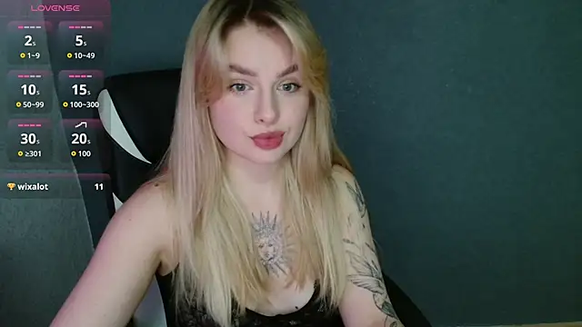 AngelicaHollywood online show from 5, 10, 2025