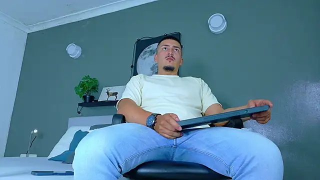 MrFox   online show from 18, 11, 2025