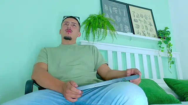 MrFox   online show from 17, 10, 2025