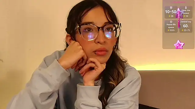 Emilia Bons online show from 2, 4, 2026