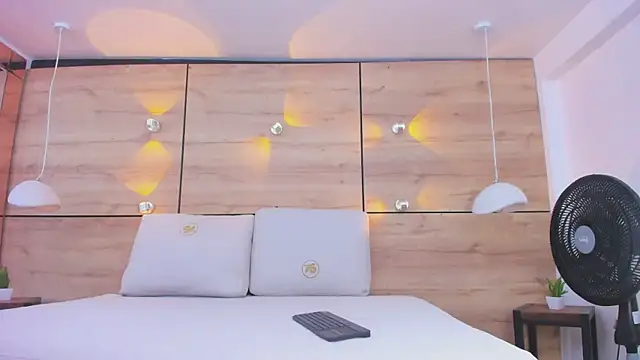 chloe murray online show from 11, 11, 2025