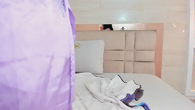 chloe murray online show from 10, 3, 2026