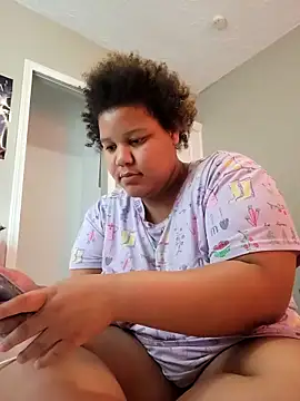 chocolate bella online show from 26, 9, 2025