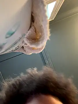 chocolate bella online show from 25, 11, 2025