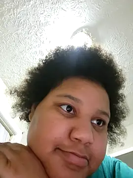 chocolate bella online show from 25, 11, 2025