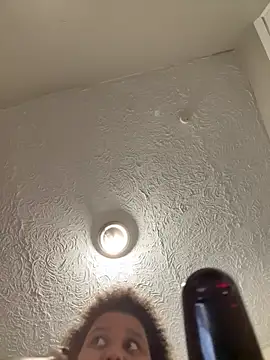 chocolate bella online show from 5, 10, 2025