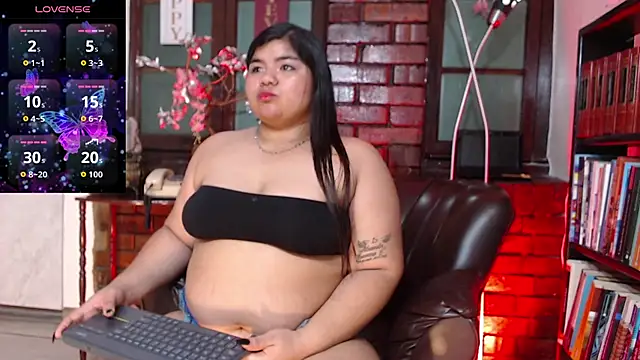 Lia Arellano online show from 25, 10, 2025