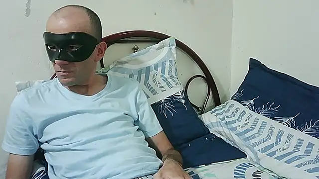 coplehot27 online show from 6, 11, 2025