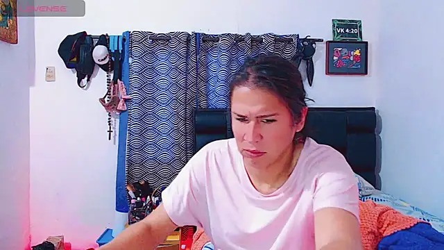 Snapshot of Azley_sweet chatting on 12, 11, 2025 Azley sweet online show from 12, 11, 2025