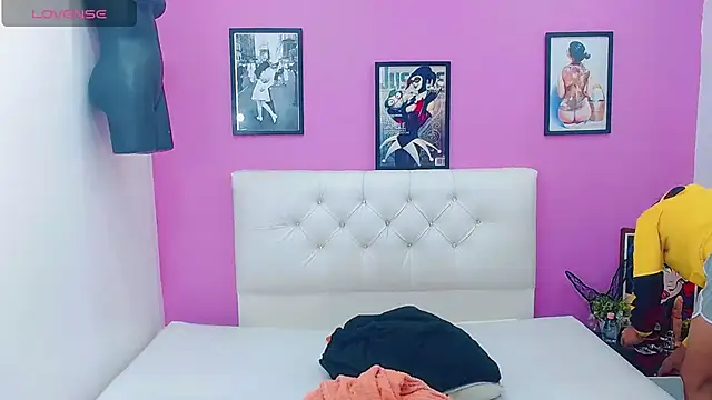 Snapshot of Azley_sweet chatting on 4, 11, 2025 Azley sweet online show from 4, 11, 2025