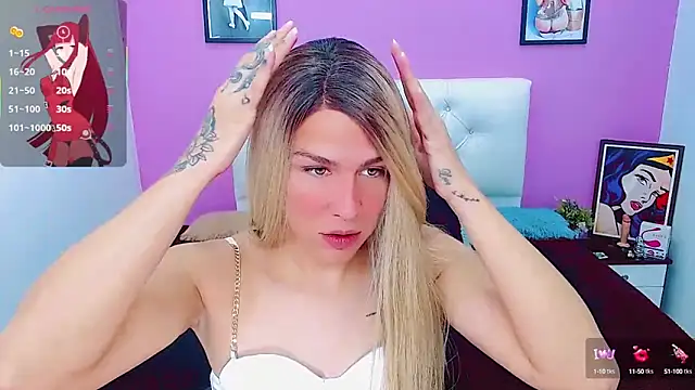 Snapshot of Azley_sweet chatting on 8, 9, 2025 Azley sweet online show from 8, 9, 2025