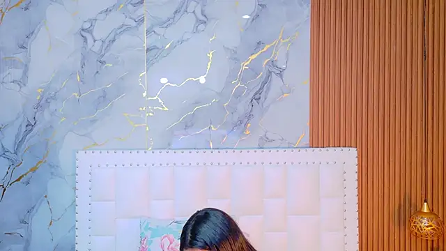 curvybrunnett online show from 9, 11, 2025