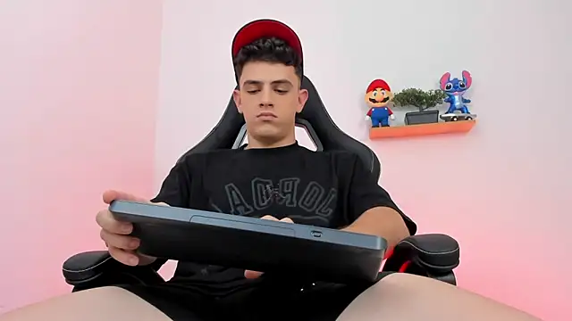 Mikecooper online show from 28, 2, 2026