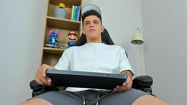 Mikecooper online show from 14, 4, 2026