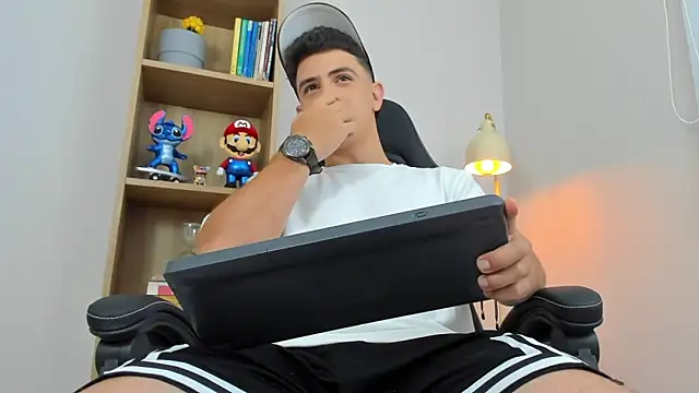 Mikecooper online show from 8, 4, 2026