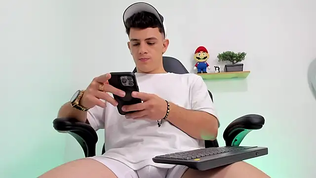 Mikecooper online show from 23, 10, 2025