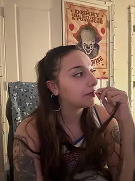 Snapshot of CharmingMaddie chatting on 18, 4, 2026 CharmingMaddie online show from 18, 4, 2026