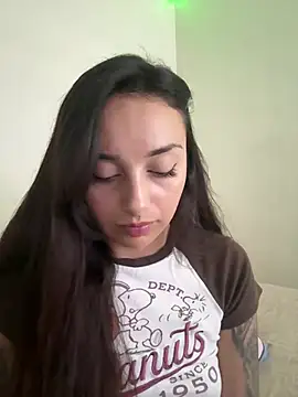 Snapshot of CharmingMaddie chatting on 8, 7, 2026 CharmingMaddie online show from 8, 7, 2026