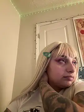 CharmingMaddie online show from 15, 4, 2026