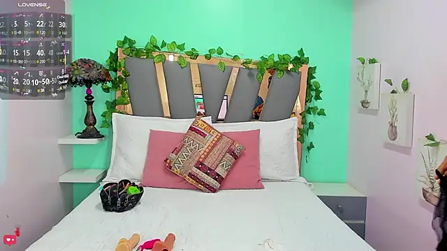 Violett Salvatore online show from 21, 3, 2026