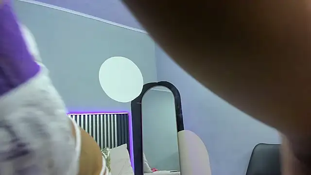 Violett Salvatore online show from 26, 3, 2026