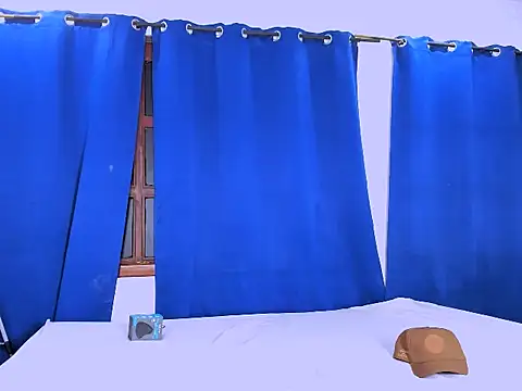 bamby kitty online show from 31, 10, 2025