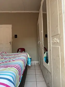 xxxversacejay online show from 10, 10, 2025