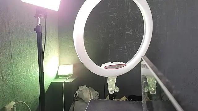 Sabina Ros online show from 10, 9, 2025