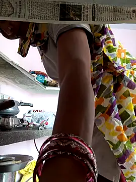 Love-pari077 online show from 21, 10, 2025