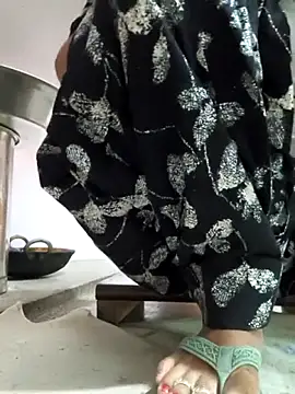 Love-pari077 online show from 7, 11, 2025