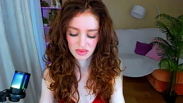 ChristinaConteeree online show from 7, 10, 2025