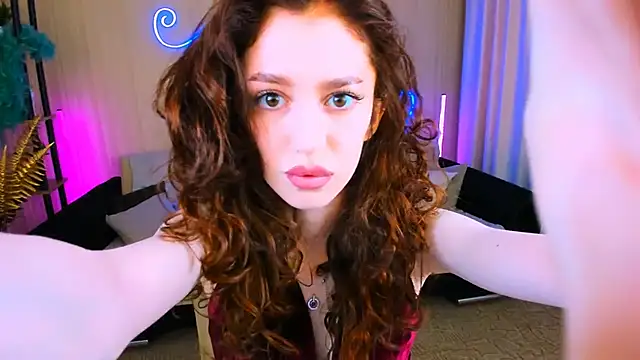 ChristinaConteeree online show from 2, 10, 2025