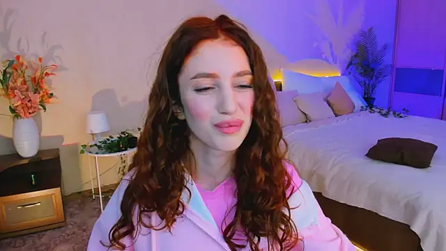 ChristinaConteeree online show from 10, 10, 2025