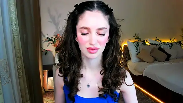 ChristinaConteeree online show from 18, 9, 2025