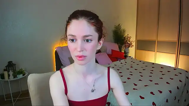 ChristinaConteeree online show from 15, 5, 2026