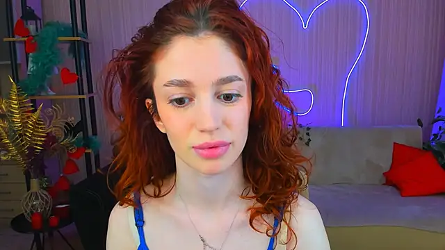 ChristinaConteeree online show from 28, 5, 2026
