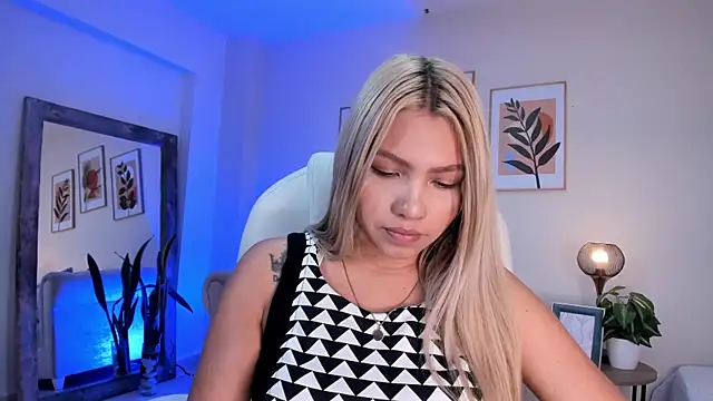 victoria giraldo online show from 13, 1, 2026