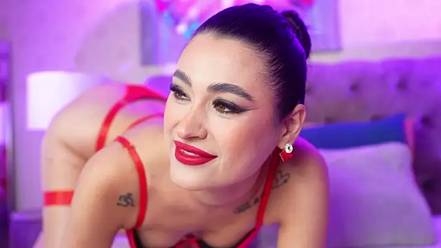 Pretty Lia  online show from 5, 11, 2025