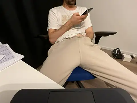 Frankieyyy1 online show from 10, 4, 2026