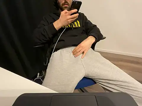 Frankieyyy1 online show from 29, 4, 2026