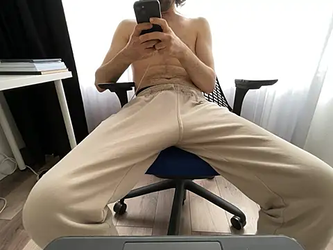 Frankieyyy1 online show from 12, 6, 2026